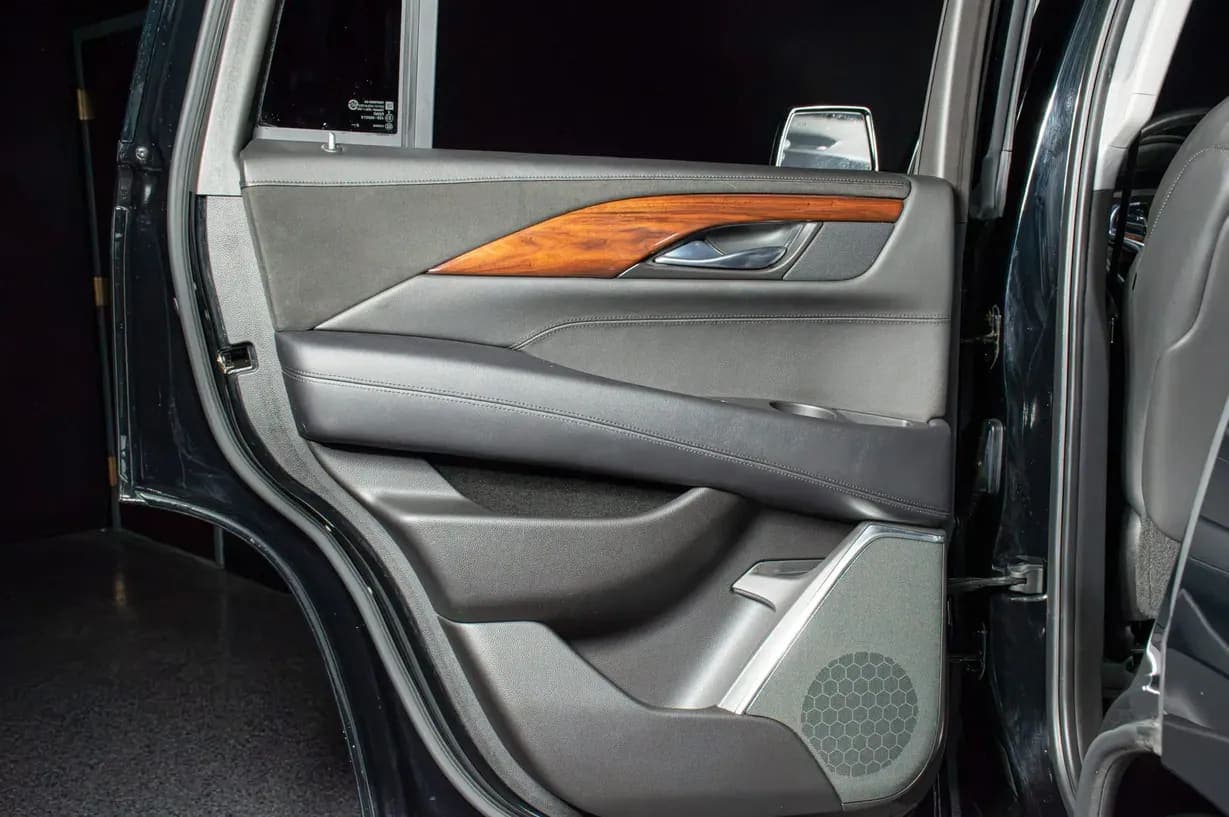 2015 Cadillac Escalade Luxury, view