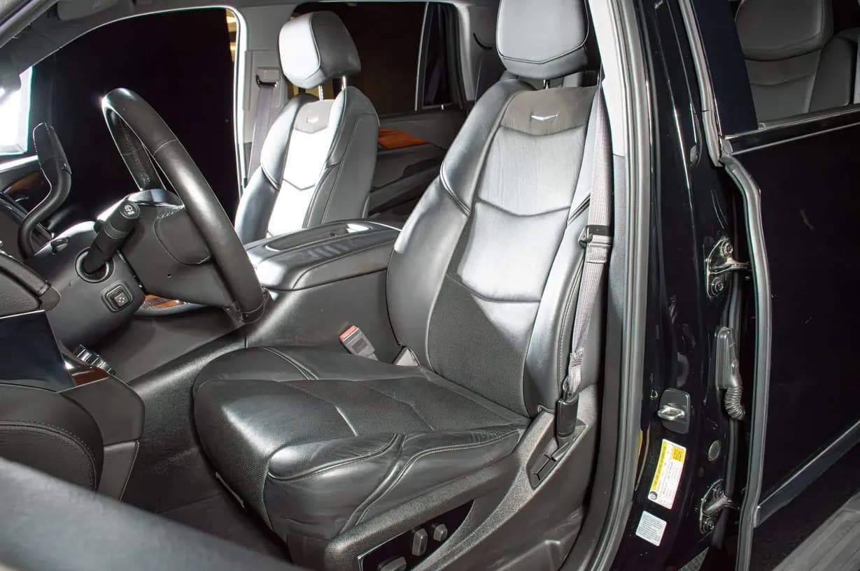 2015 Cadillac Escalade Luxury, view