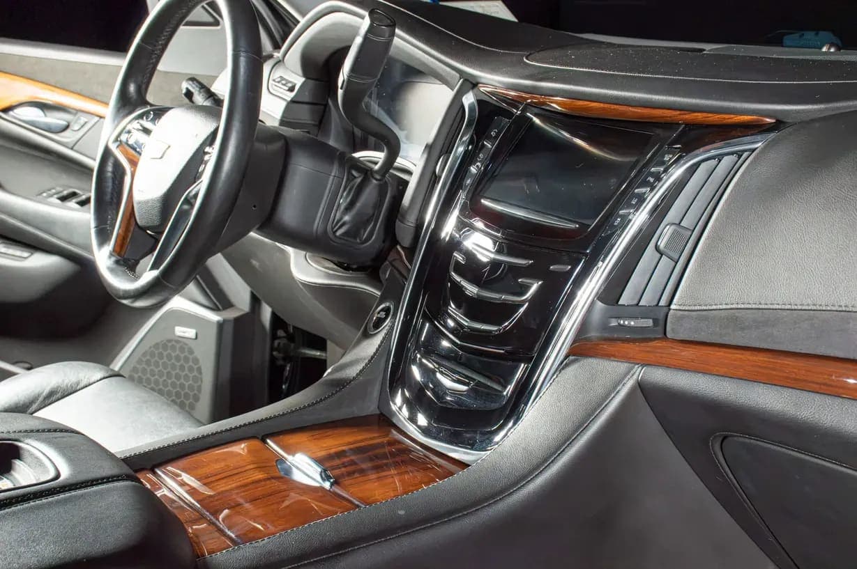 2015 Cadillac Escalade Luxury, view