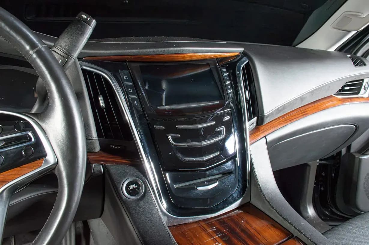 2015 Cadillac Escalade Luxury, view