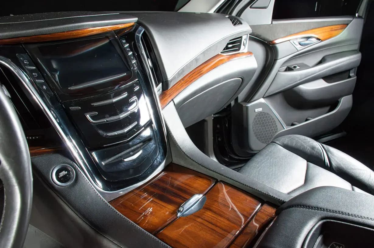 2015 Cadillac Escalade Luxury, view