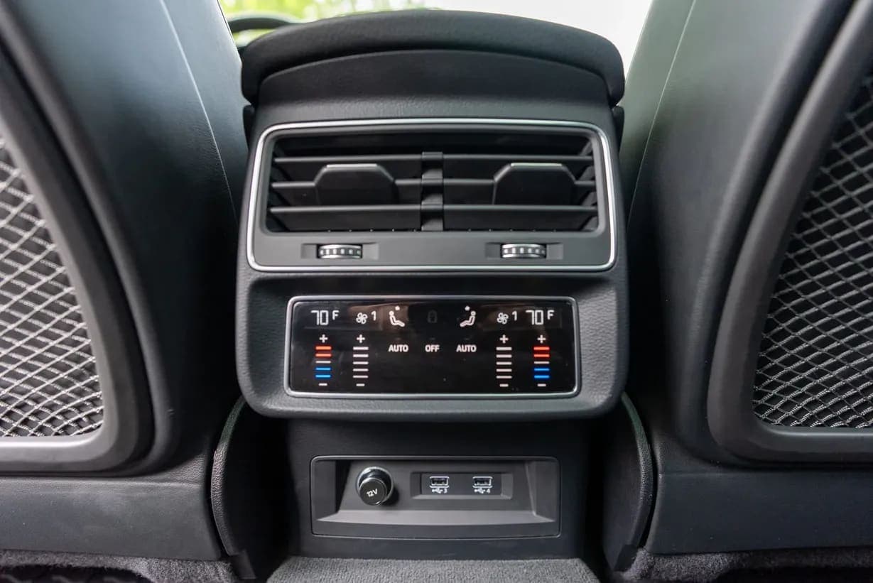 2020 Audi SQ7, view