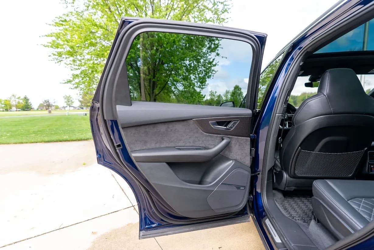 2020 Audi SQ7, view