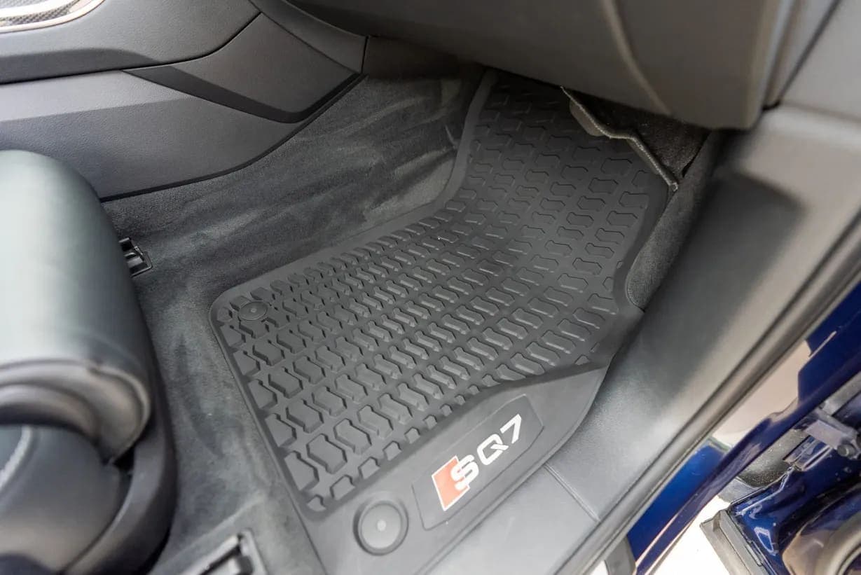 2020 Audi SQ7, view