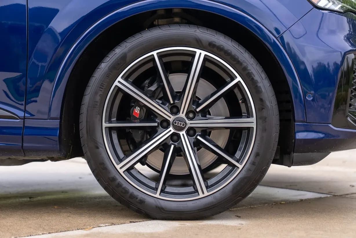 2020 Audi SQ7, view