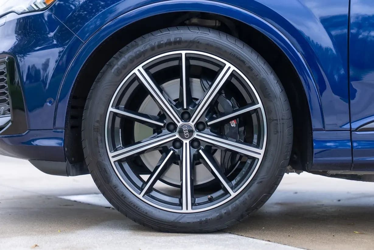 2020 Audi SQ7, view