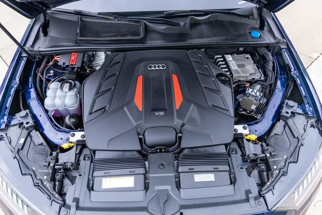 2020 Audi SQ7, view