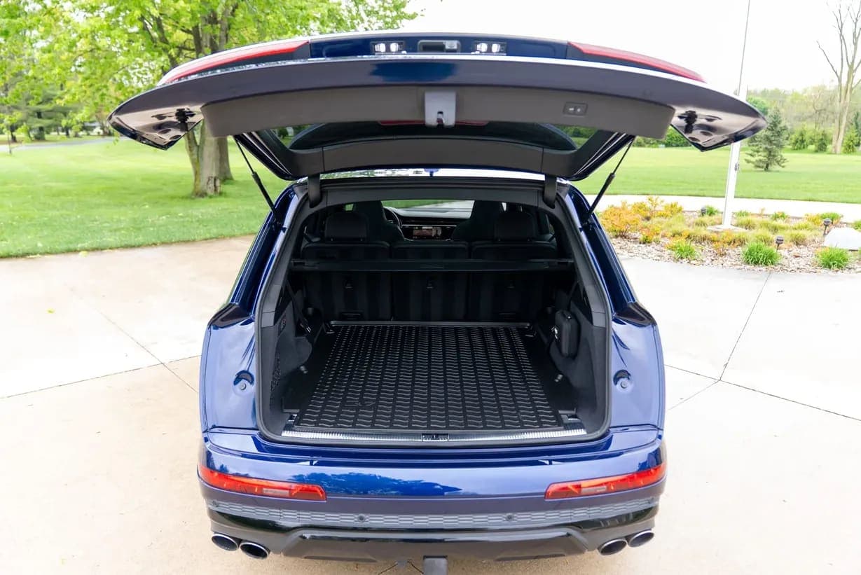 2020 Audi SQ7, view