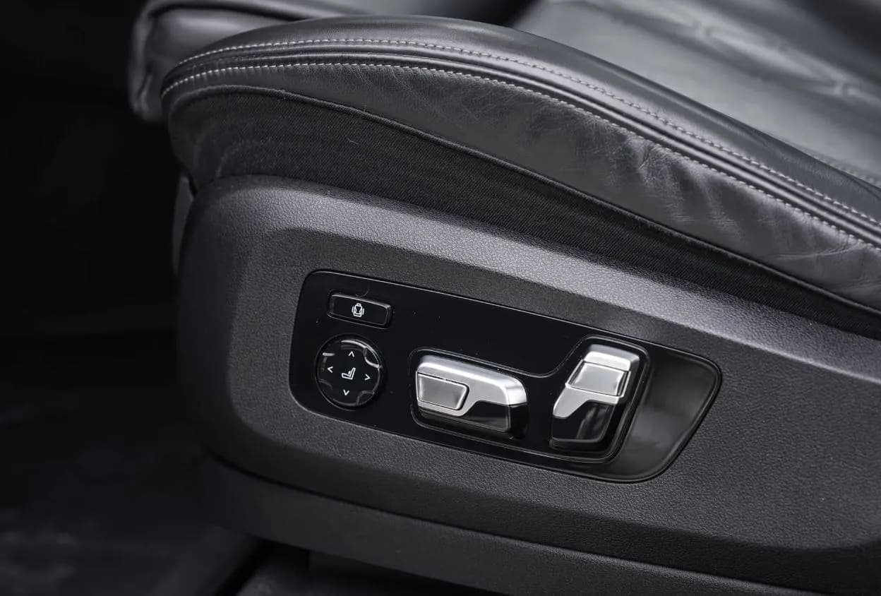 2020 BMW X5 xDrive40i M Sport, view