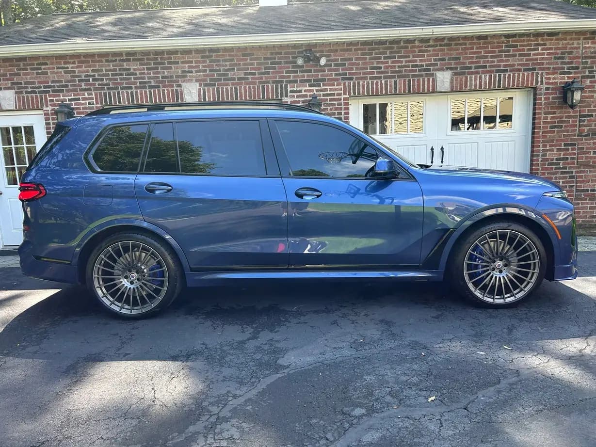 2024 BMW Alpina XB7, view