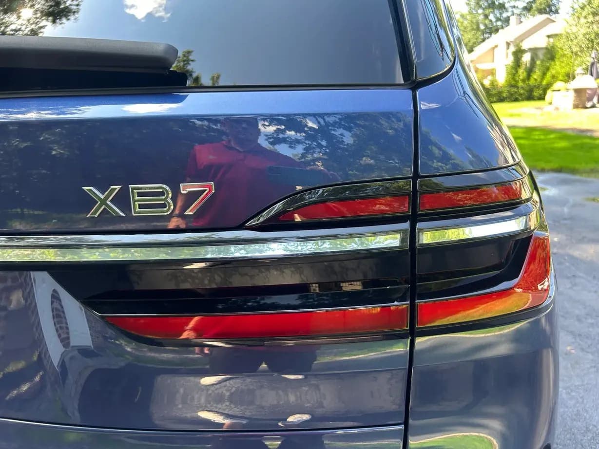 2024 BMW Alpina XB7, view