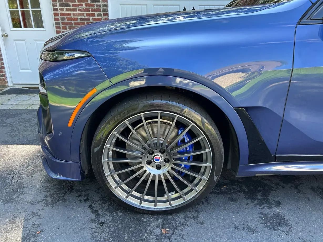2024 BMW Alpina XB7, view