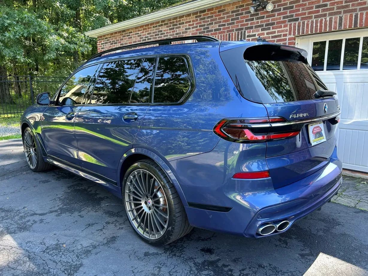 2024 BMW Alpina XB7, view