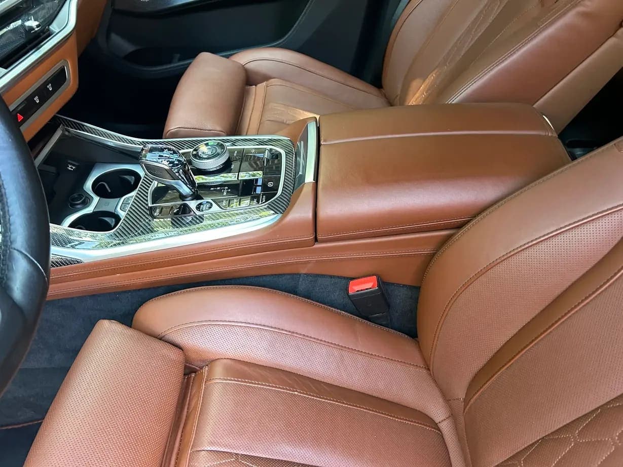 2024 BMW Alpina XB7, view