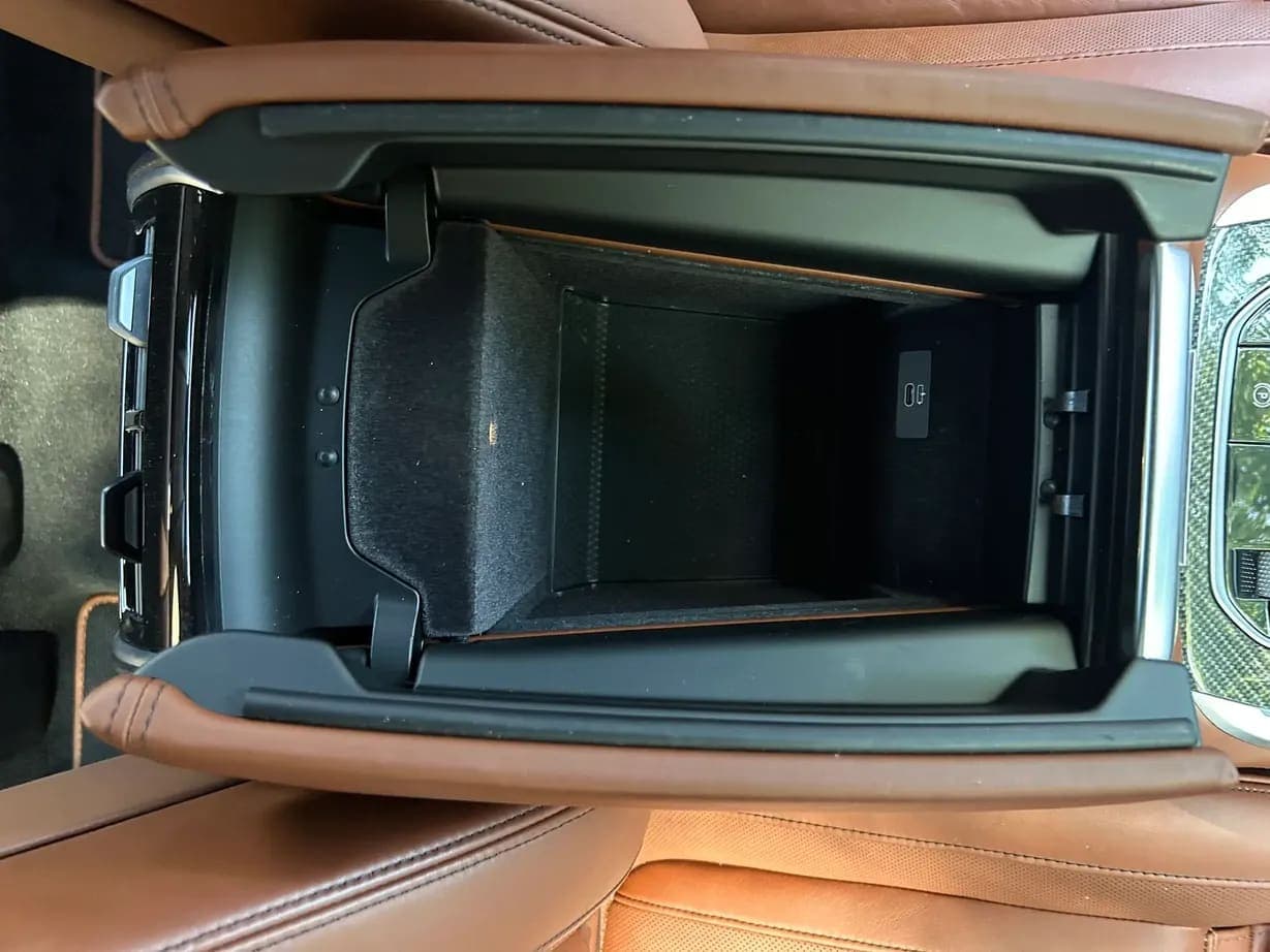 2024 BMW Alpina XB7, view