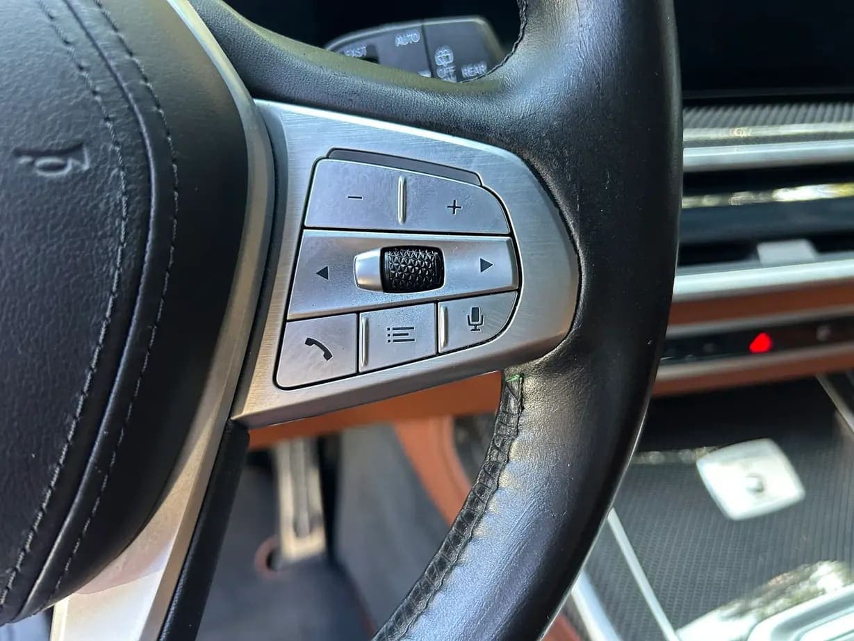 2024 BMW Alpina XB7, view