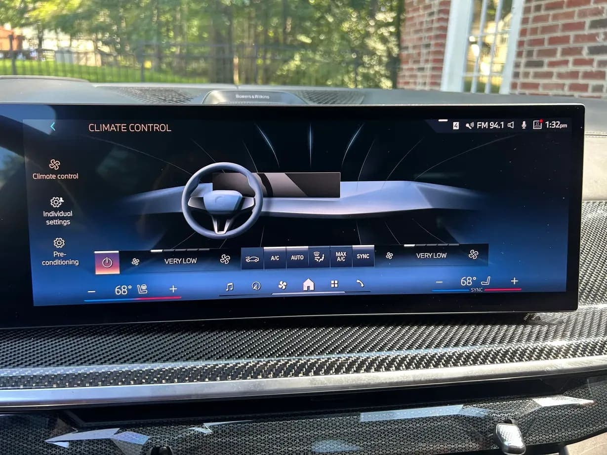 2024 BMW Alpina XB7, view