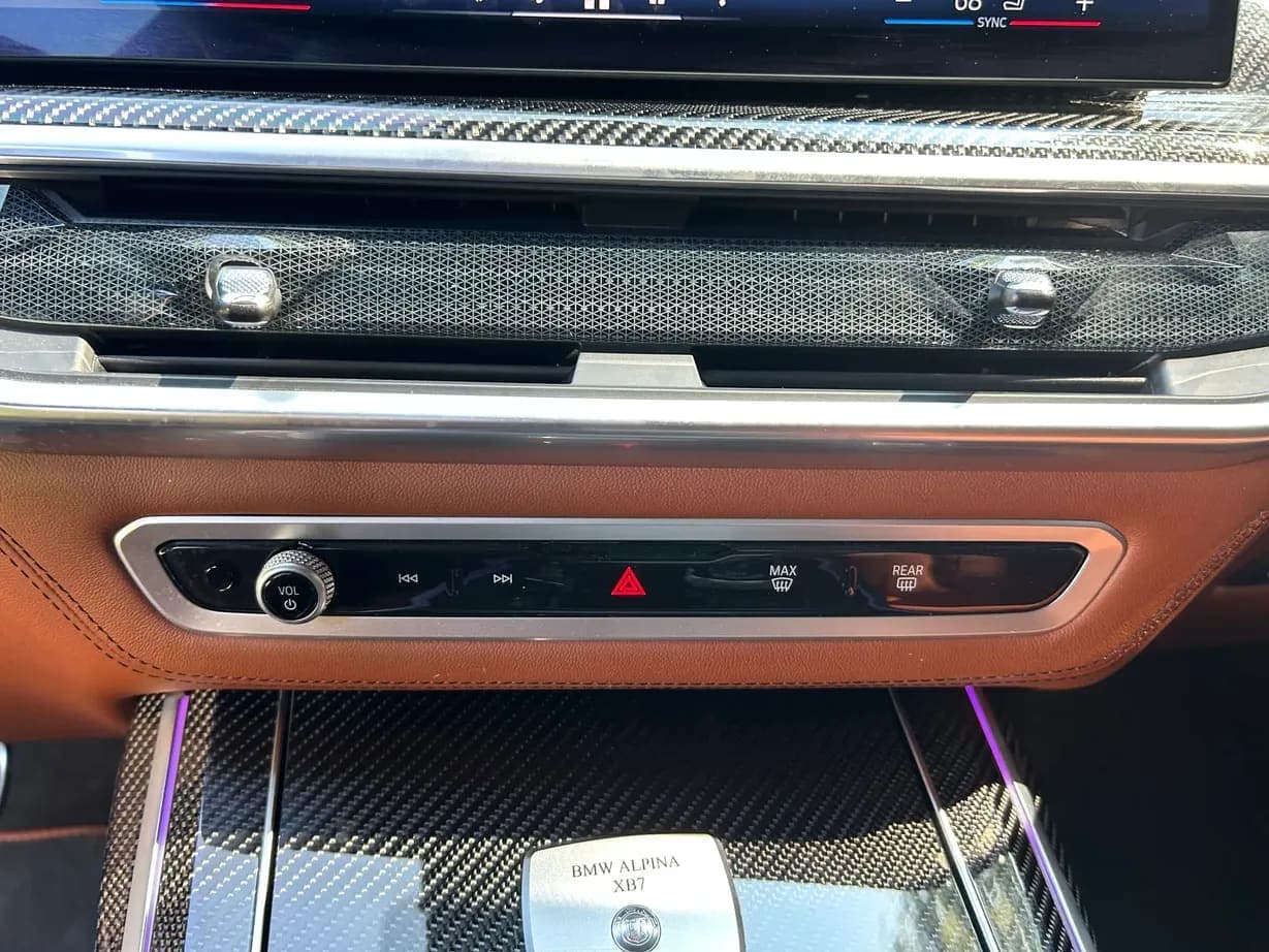 2024 BMW Alpina XB7, view