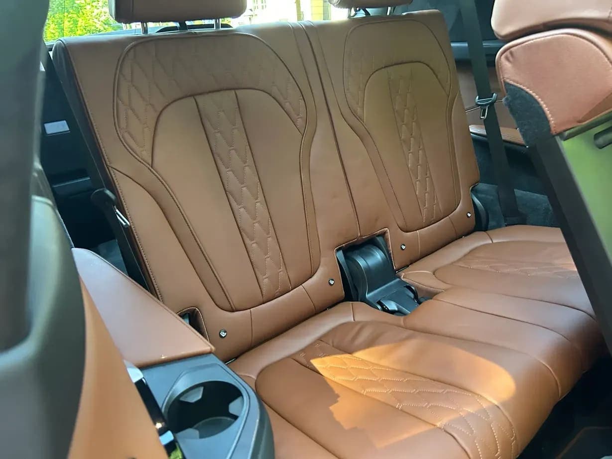 2024 BMW Alpina XB7, view