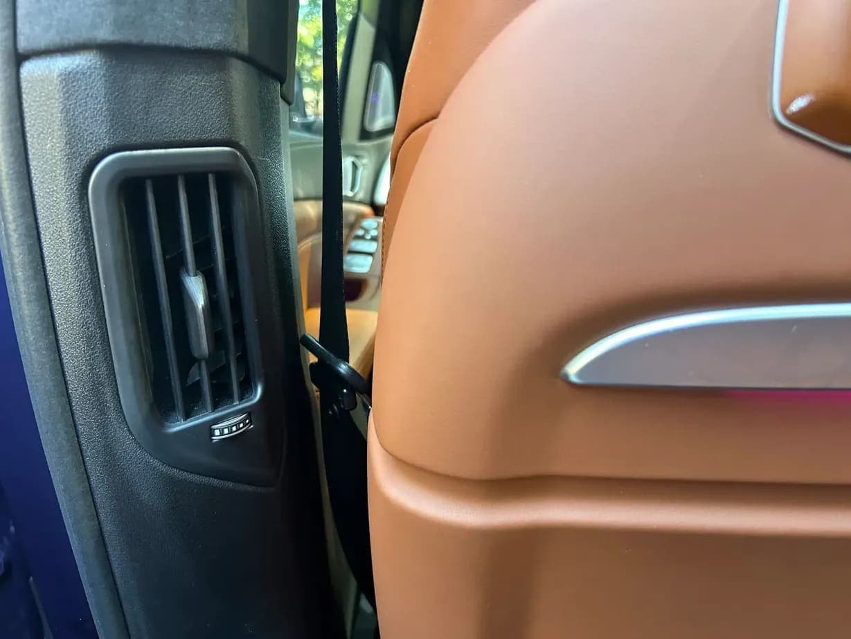2024 BMW Alpina XB7, view