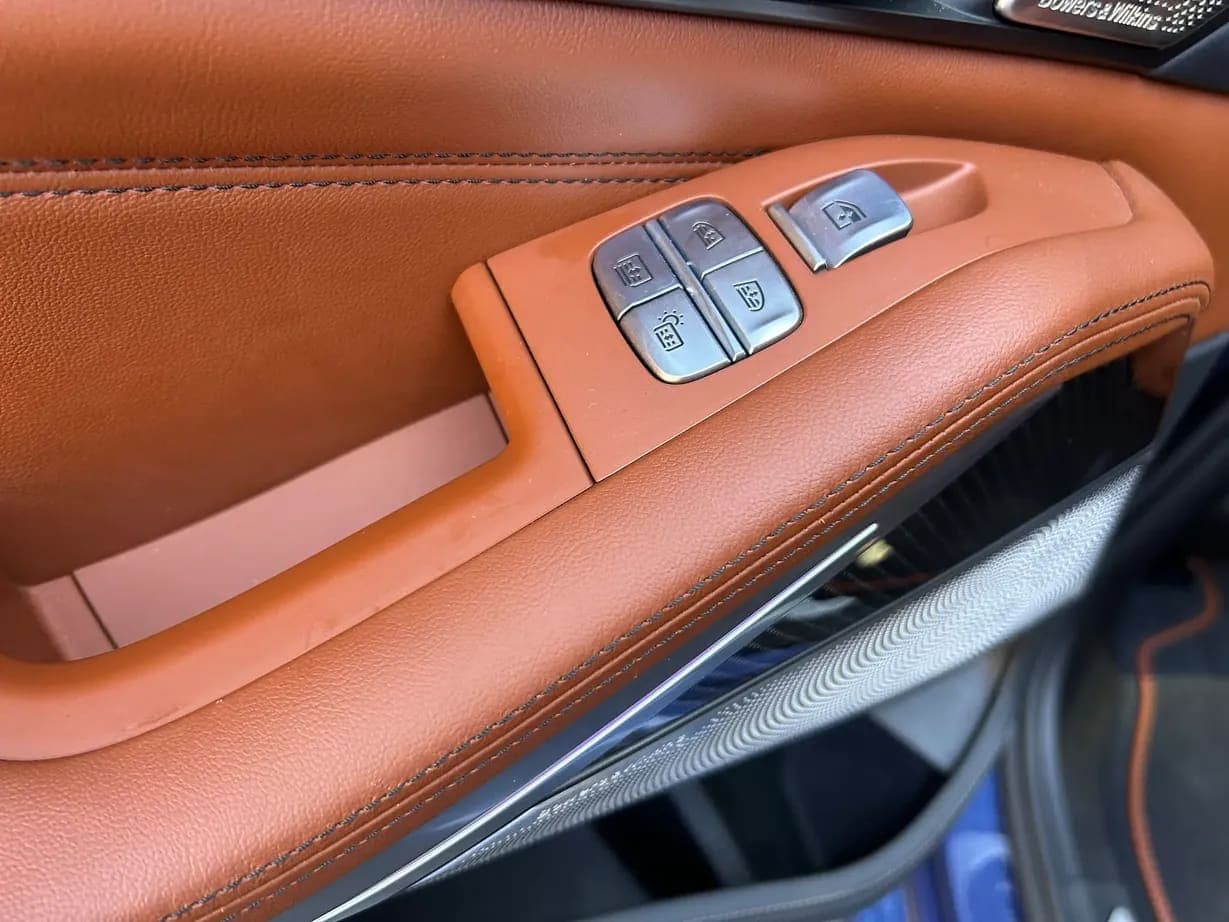 2024 BMW Alpina XB7, view