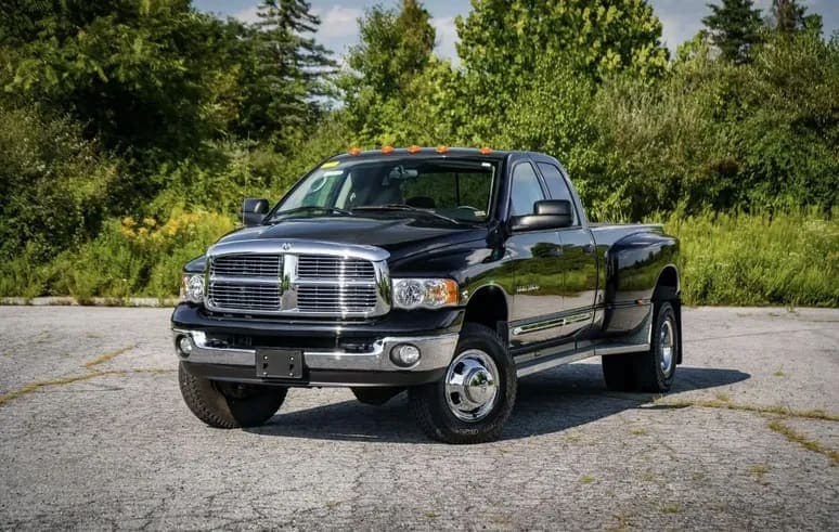 2004 Dodge Ram 3500 Laramie Quad Cab Dually exterior