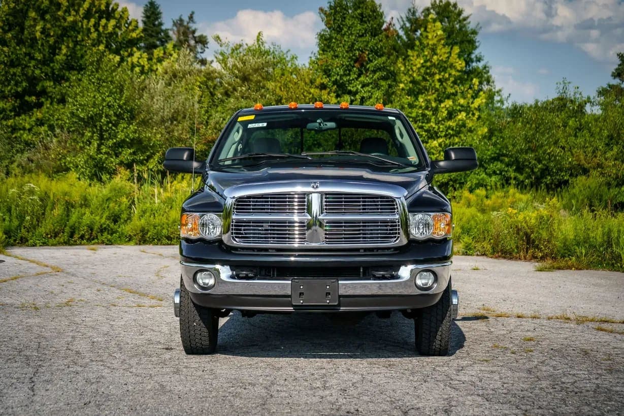 2004 Dodge Ram 3500 Laramie Quad Cab Dually, view