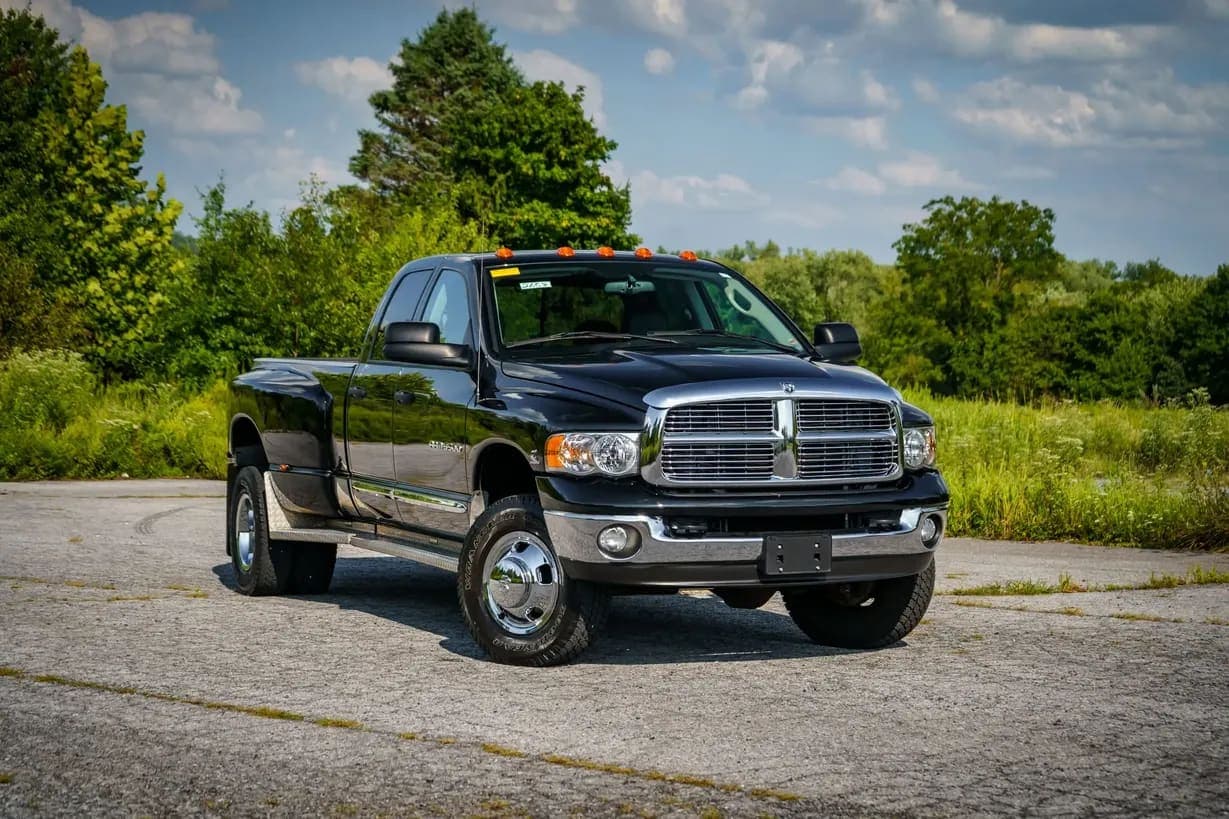 2004 Dodge Ram 3500 Laramie Quad Cab Dually, view