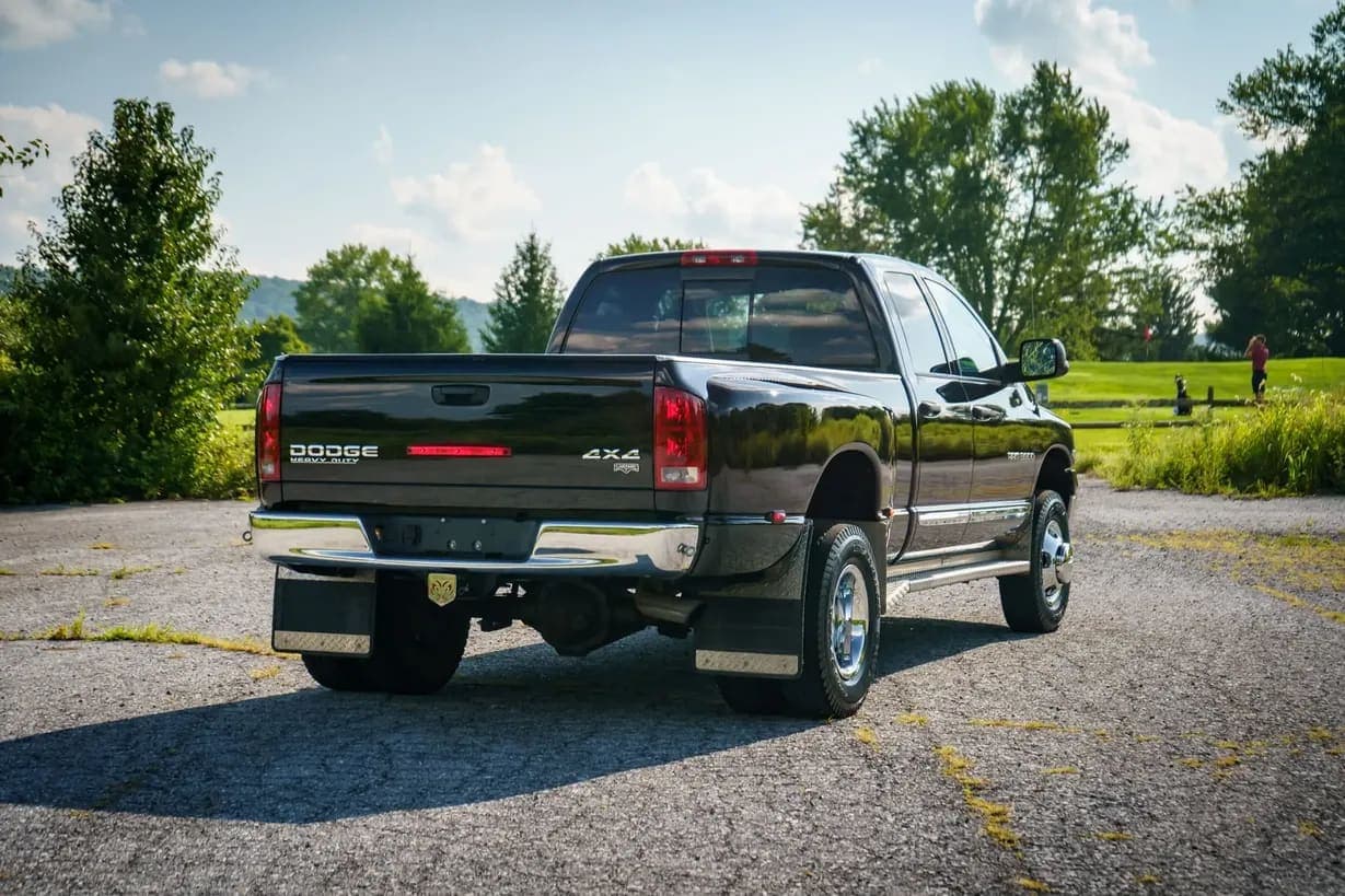 2004 Dodge Ram 3500 Laramie Quad Cab Dually, view