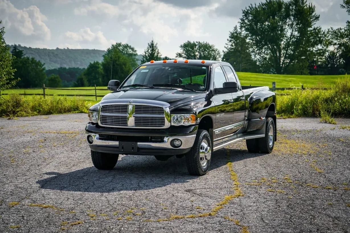 2004 Dodge Ram 3500 Laramie Quad Cab Dually, view