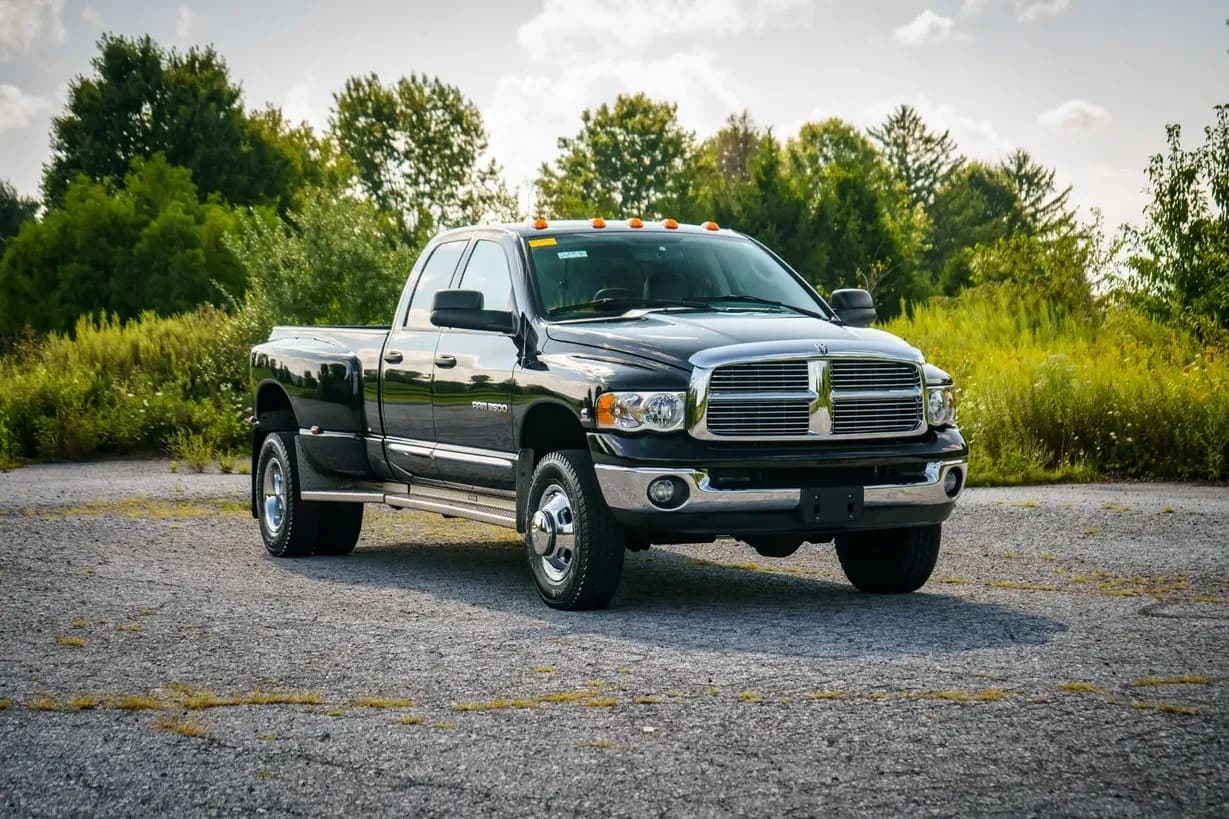 2004 Dodge Ram 3500 Laramie Quad Cab Dually, view