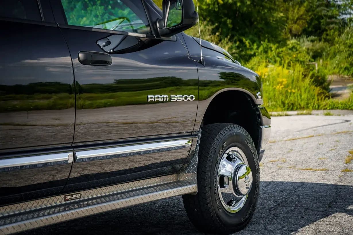 2004 Dodge Ram 3500 Laramie Quad Cab Dually, view