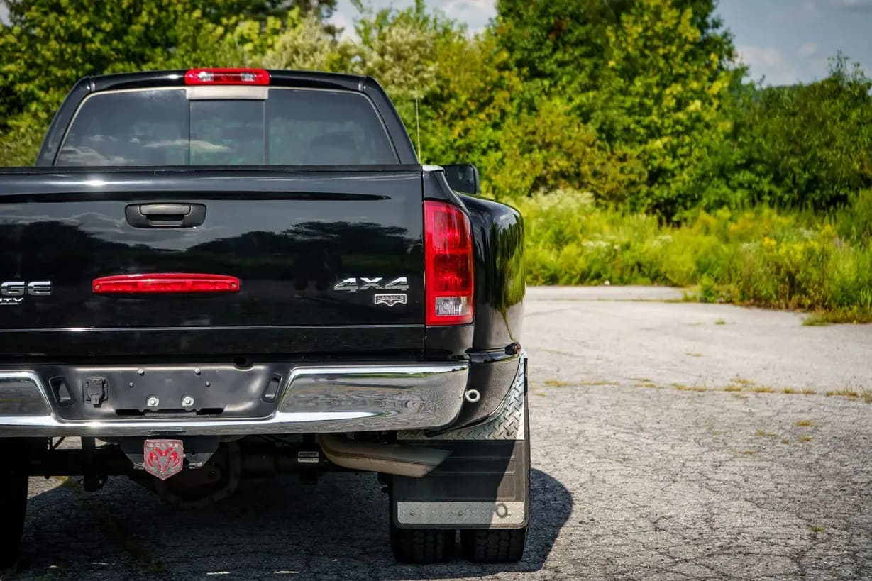 2004 Dodge Ram 3500 Laramie Quad Cab Dually, view
