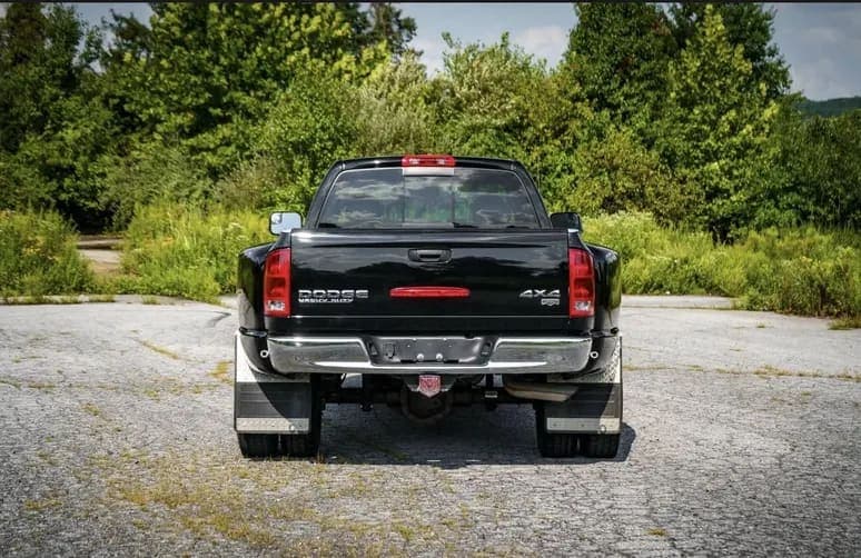 2004 Dodge Ram 3500 Laramie Quad Cab Dually, view