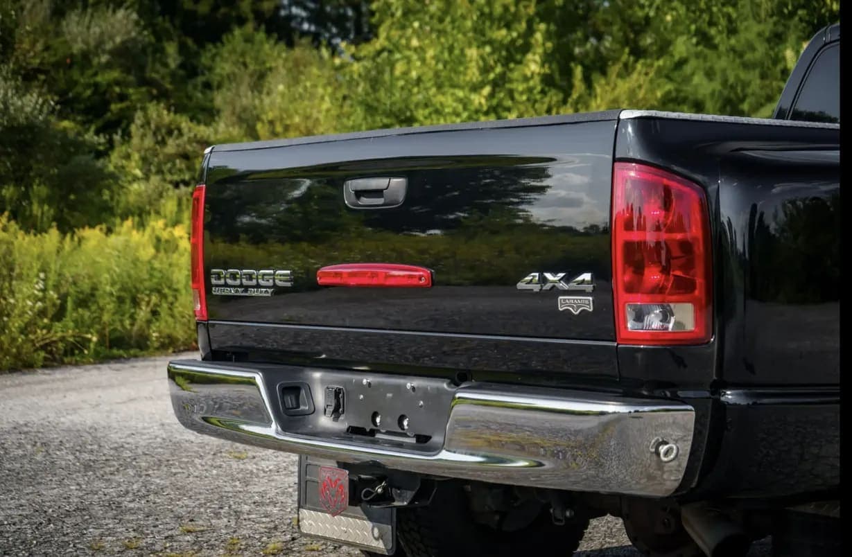 2004 Dodge Ram 3500 Laramie Quad Cab Dually, view