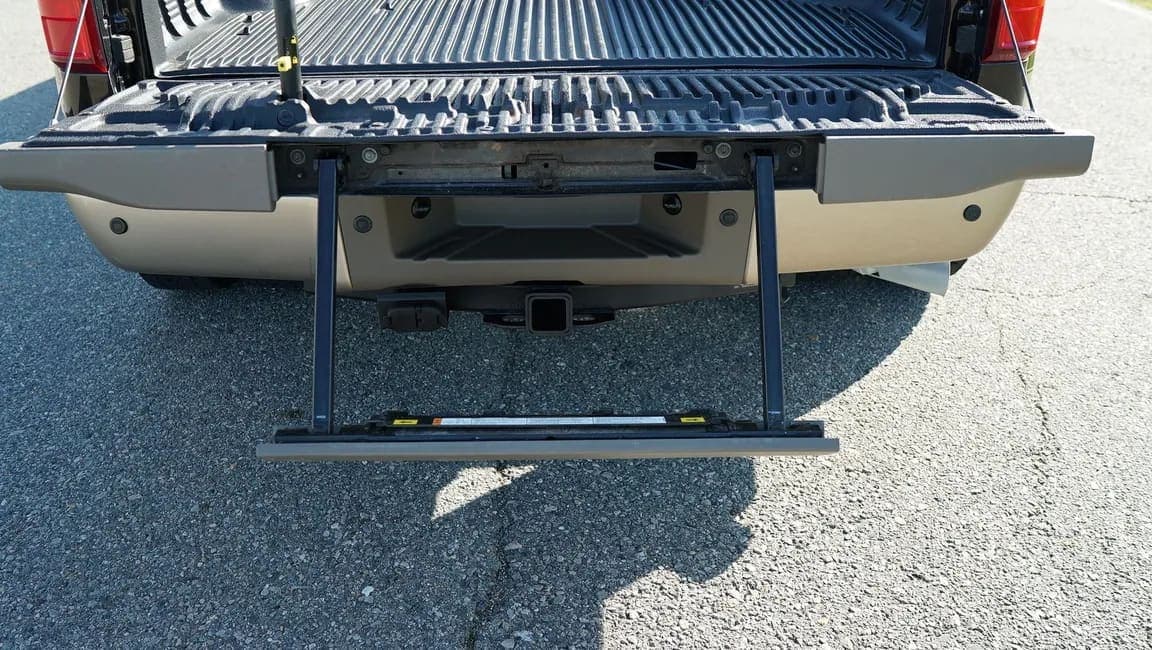 2013 Ford Super Duty F-450 DRW KING RANCH, view