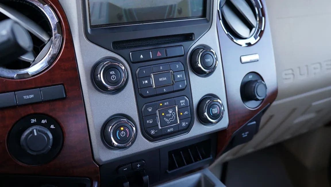 2013 Ford Super Duty F-450 DRW KING RANCH, view
