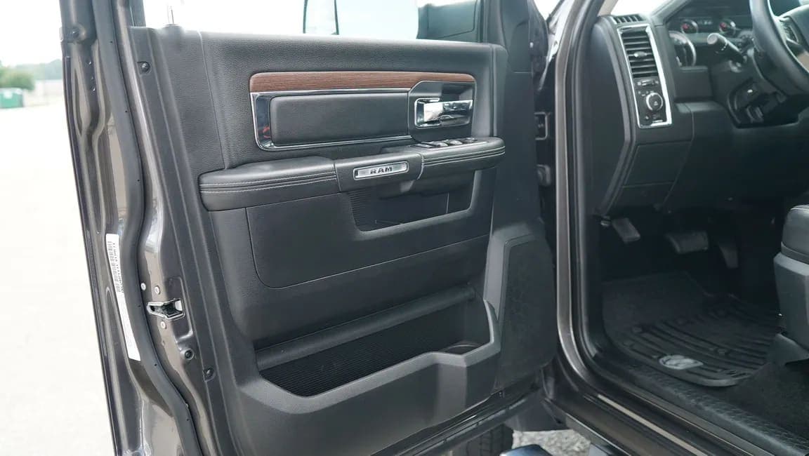 2014 Ram 5500 LARAMIE DUALLY, view