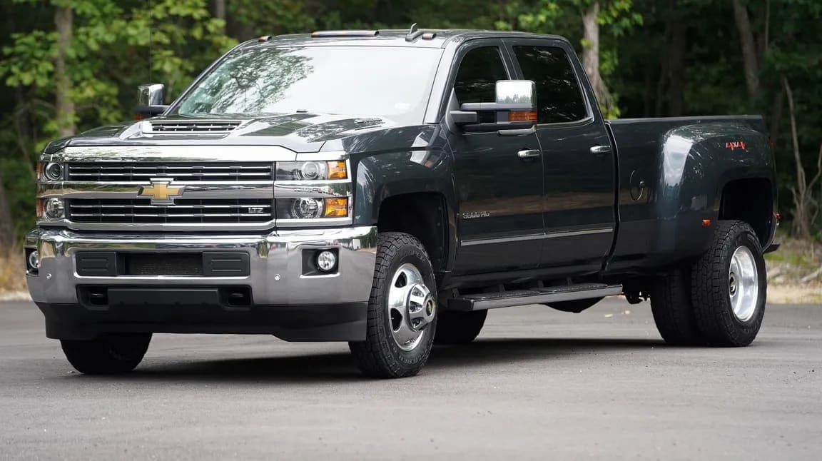 2019 Chevrolet Silverado 3500HD exterior