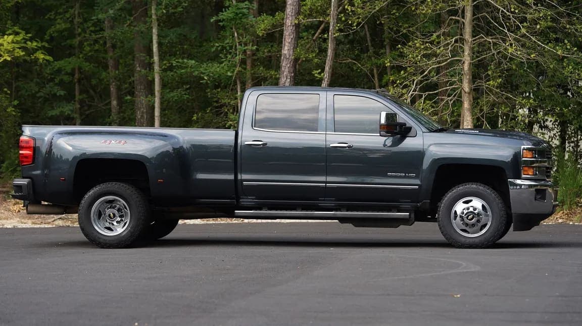 2019 Chevrolet Silverado 3500HD, view