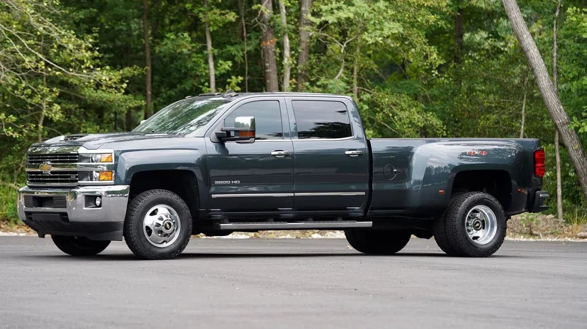 2019 Chevrolet Silverado 3500HD, view