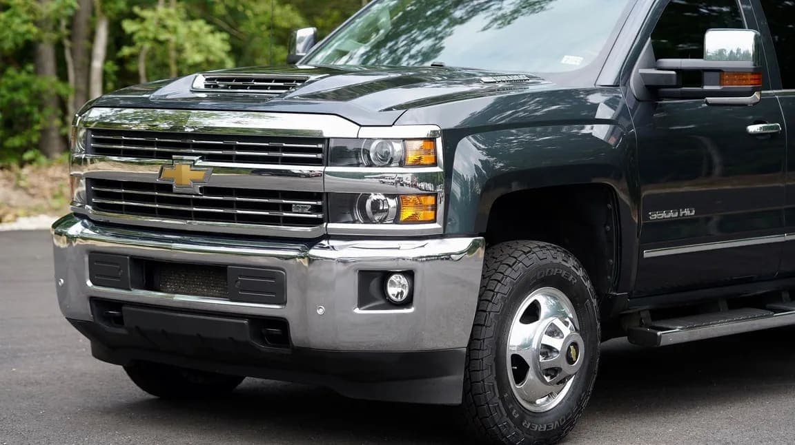 2019 Chevrolet Silverado 3500HD, view