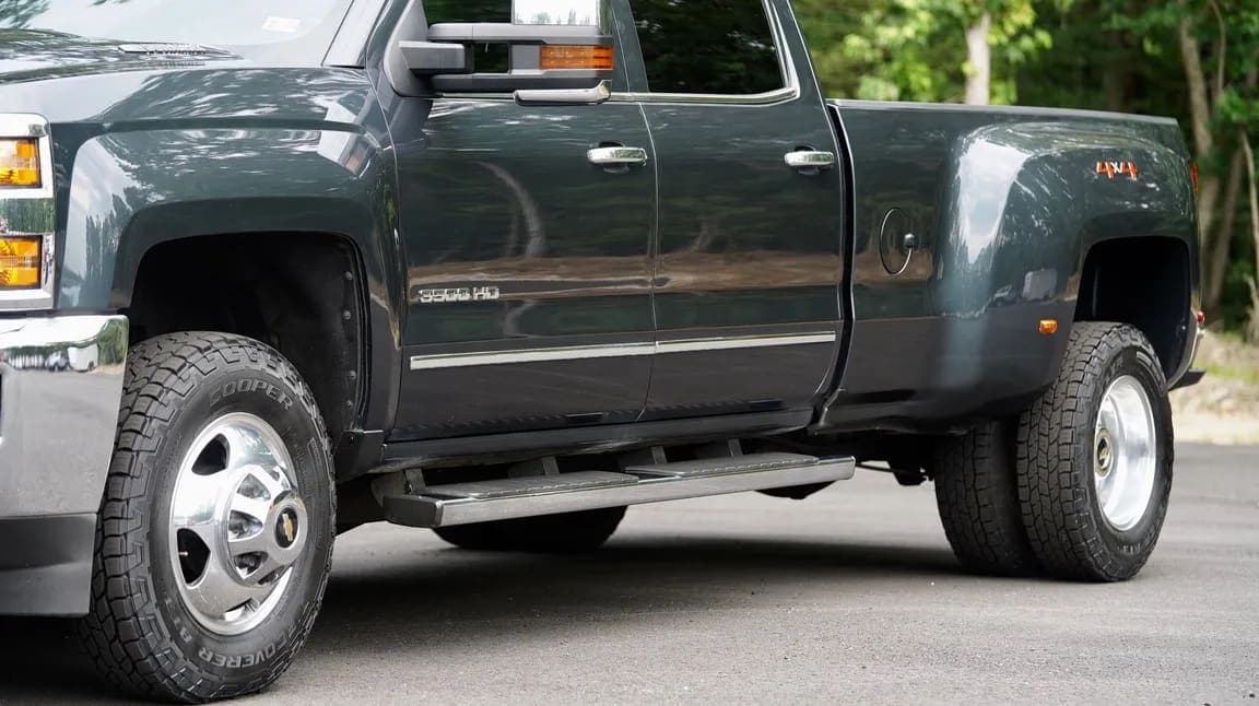 2019 Chevrolet Silverado 3500HD, view
