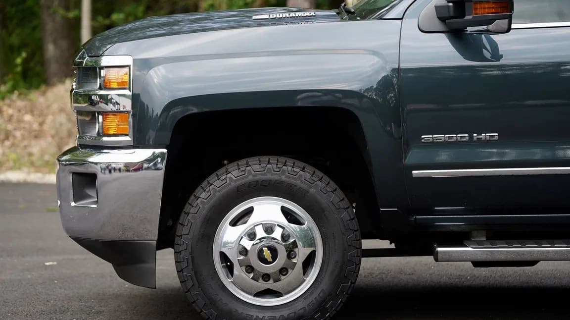2019 Chevrolet Silverado 3500HD, view