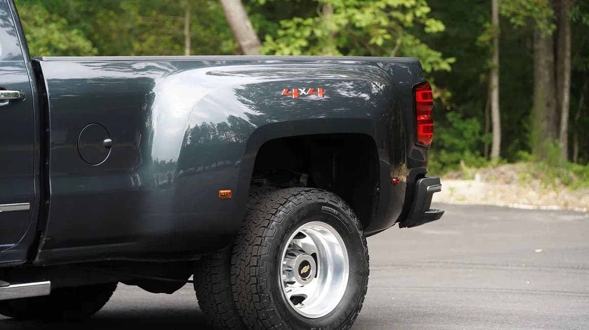 2019 Chevrolet Silverado 3500HD, view