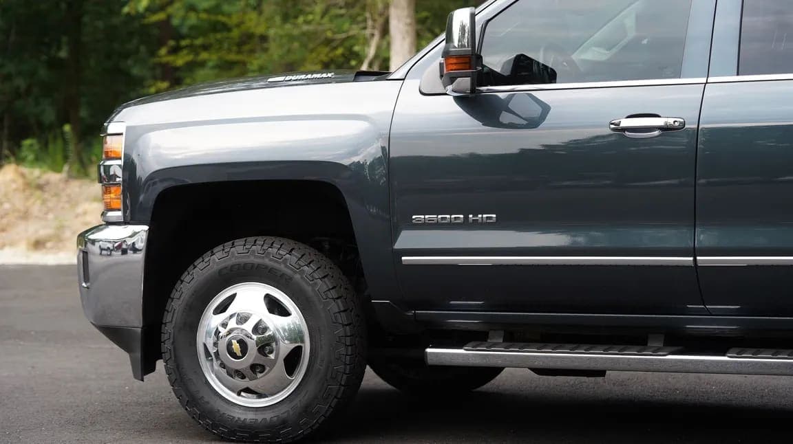 2019 Chevrolet Silverado 3500HD, view