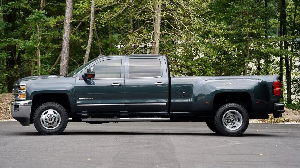 2019 Chevrolet Silverado 3500HD, view