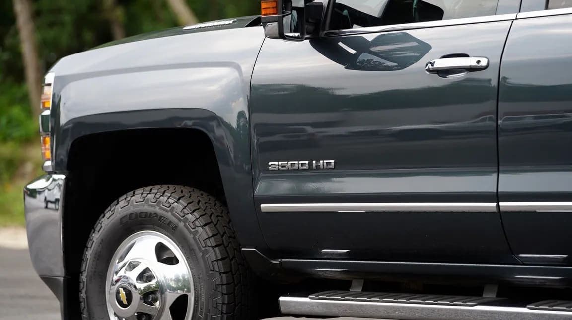 2019 Chevrolet Silverado 3500HD, view