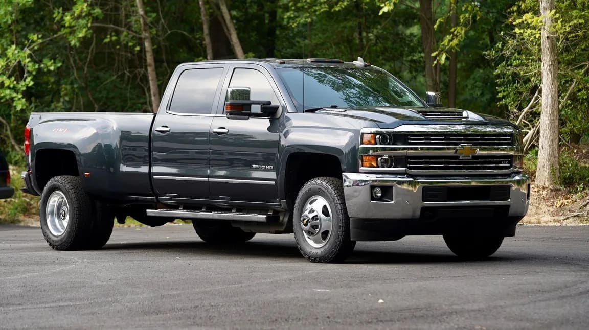 2019 Chevrolet Silverado 3500HD, view