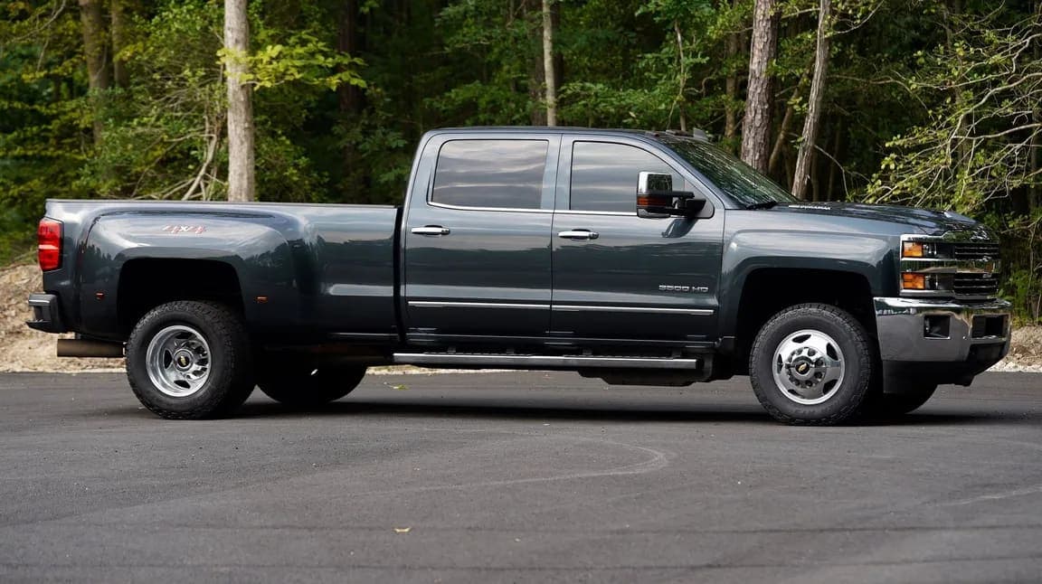 2019 Chevrolet Silverado 3500HD, view